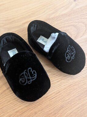 Ralph Lauren Baby Ash Black Velvet Slippers RL Embroidered Size 1 in Box